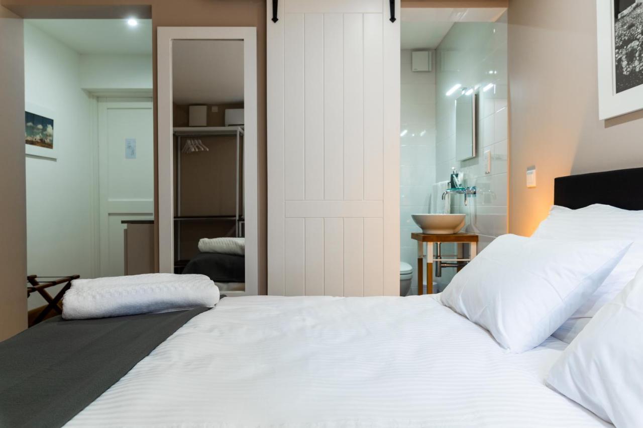Monreal Boutique Townhouse - R024Rm3 Hotel Paola Kültér fotó